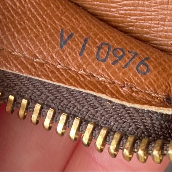 Louis Vuitton Babylone Handbag Monogram Bag Tote - Picture 8 of 16